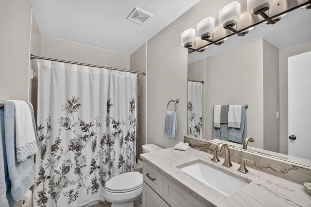 Unit 204 photo 36