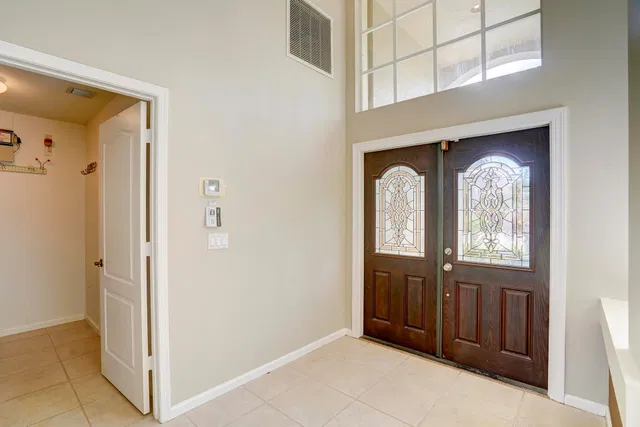  Residence photo 6