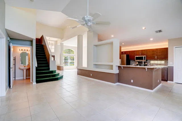  Residence photo 15