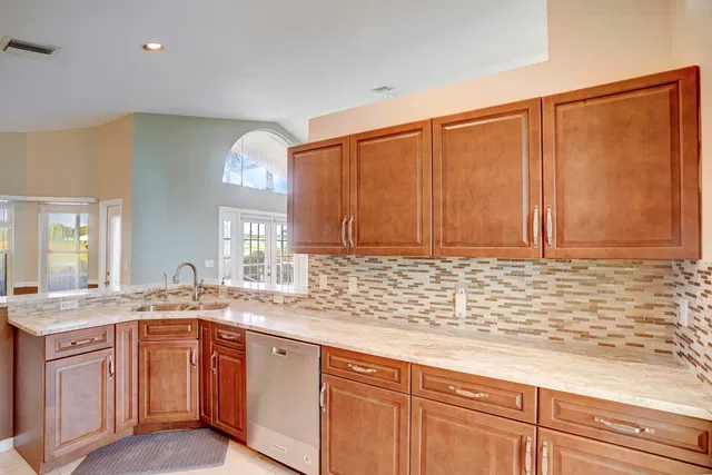  Residence photo 24