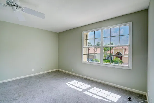  Residence photo 44