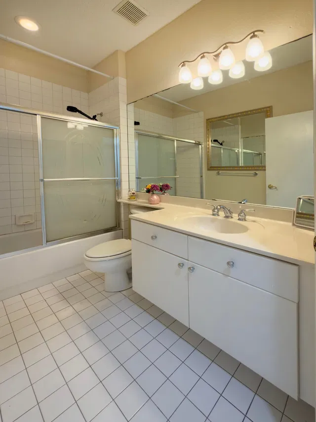  Residence photo 15