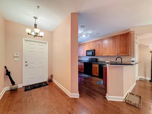 Residence photo 11