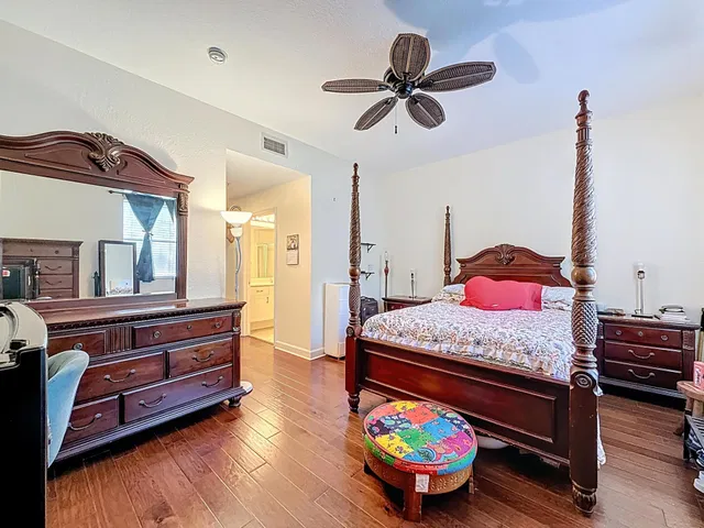 Residence photo 47