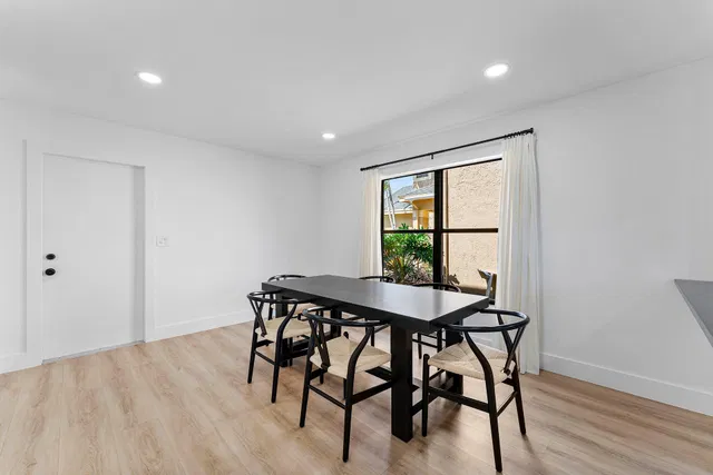 Residence photo 5