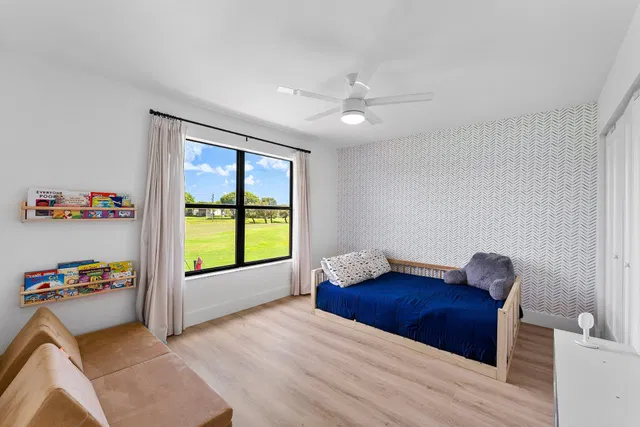 Residence photo 24