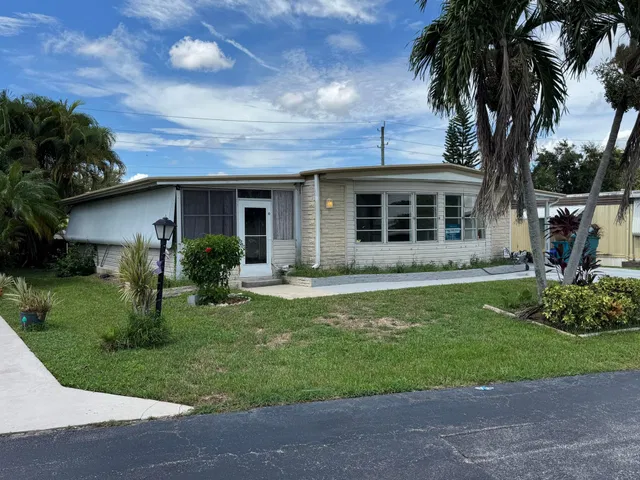 Residence photo 2