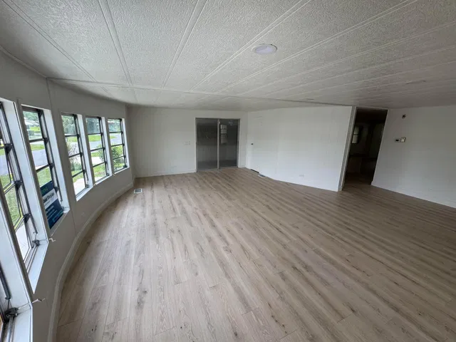 Residence photo 6