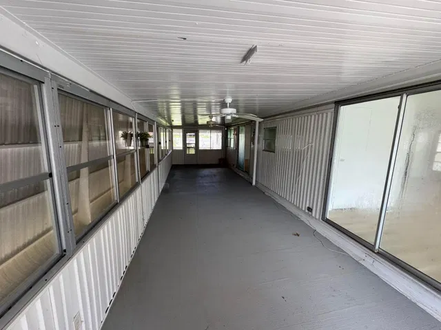 Residence photo 17