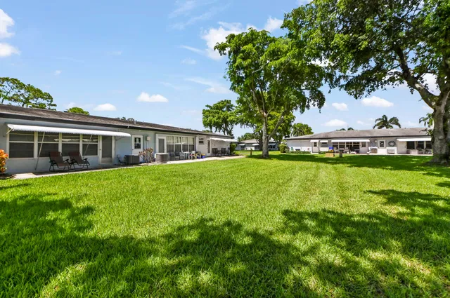 Unit C photo 26
