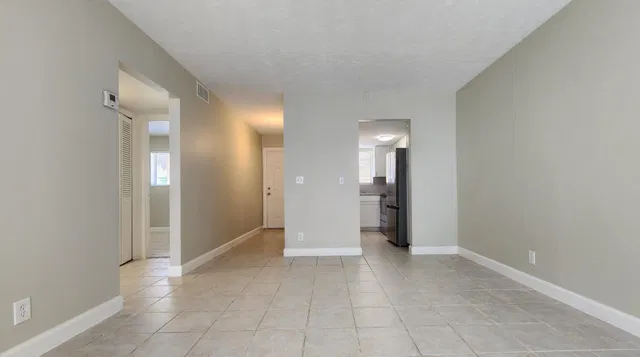 Unit D36 photo 2