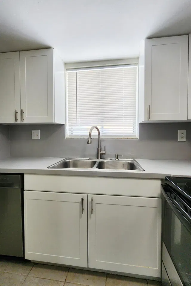Unit D36 photo 5