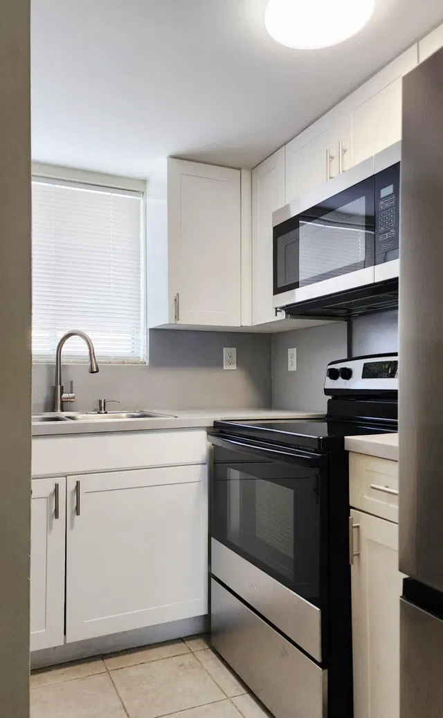 Unit D36 photo 6