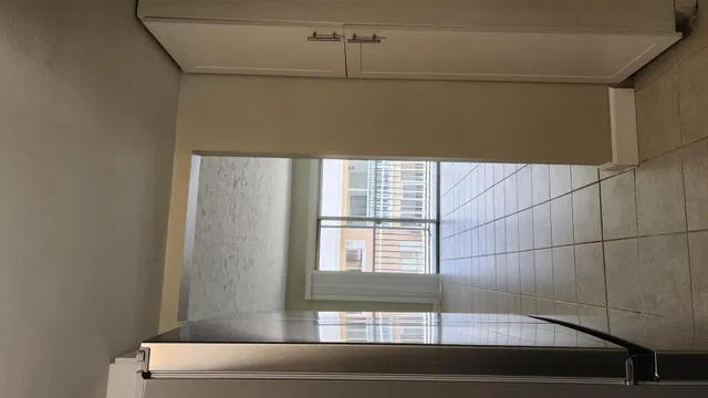 Unit D36 photo 8