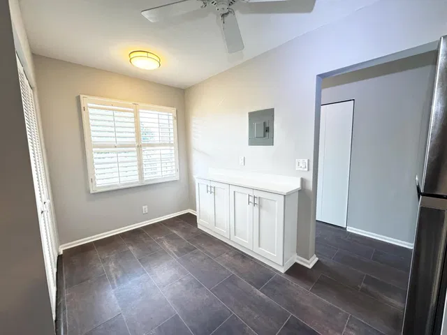 Unit 301 photo 6