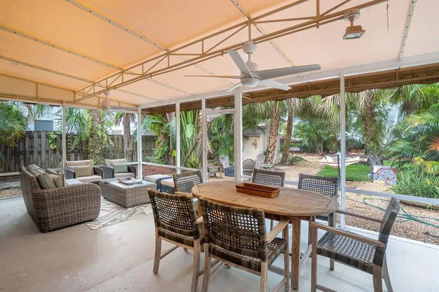 West Palm Beach Residence photo 23