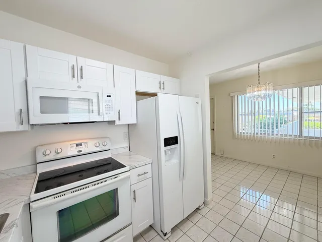 Unit 205 photo 6