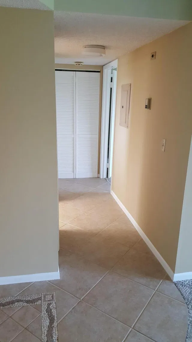 Unit 301 photo 11