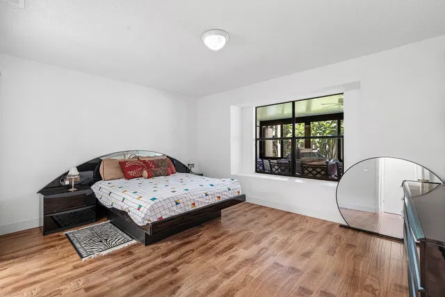  Residence photo 15