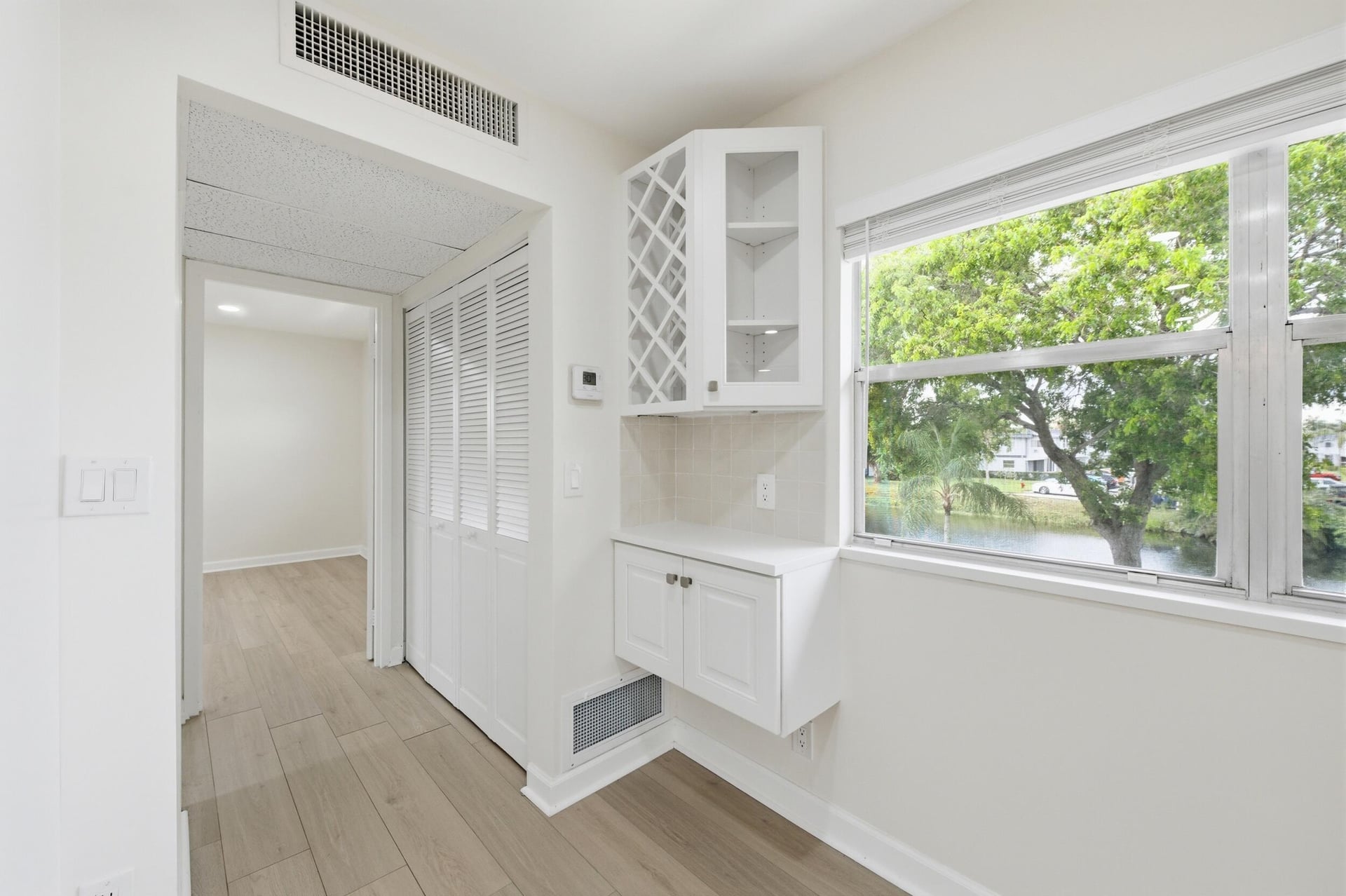Residence photo 3