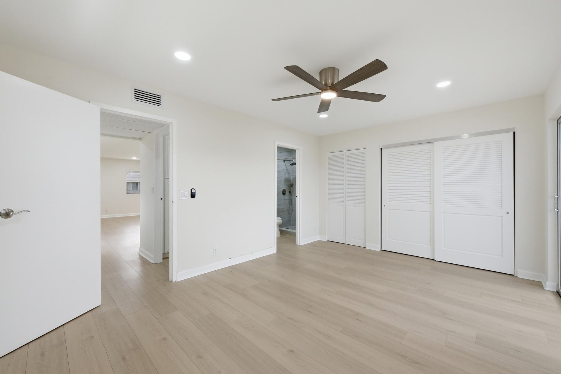 Residence photo 24