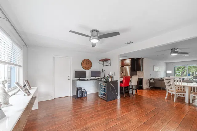 Residence photo 12