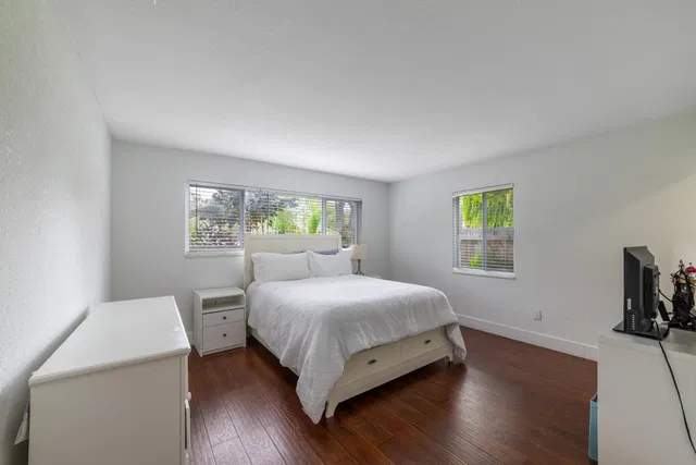 Residence photo 17