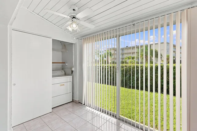 Unit 137 photo 21