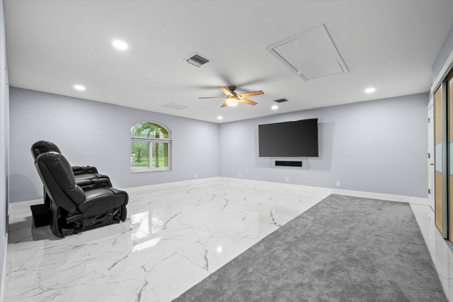 Residence photo 29