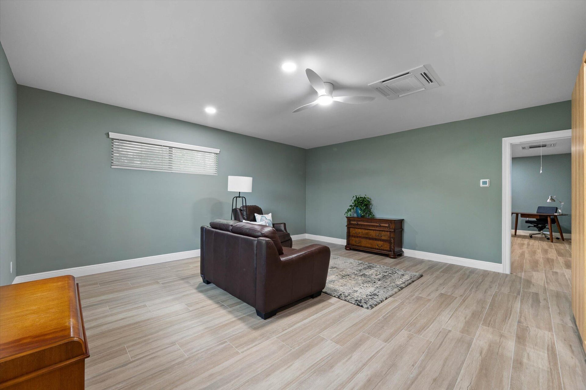 Residence photo 48