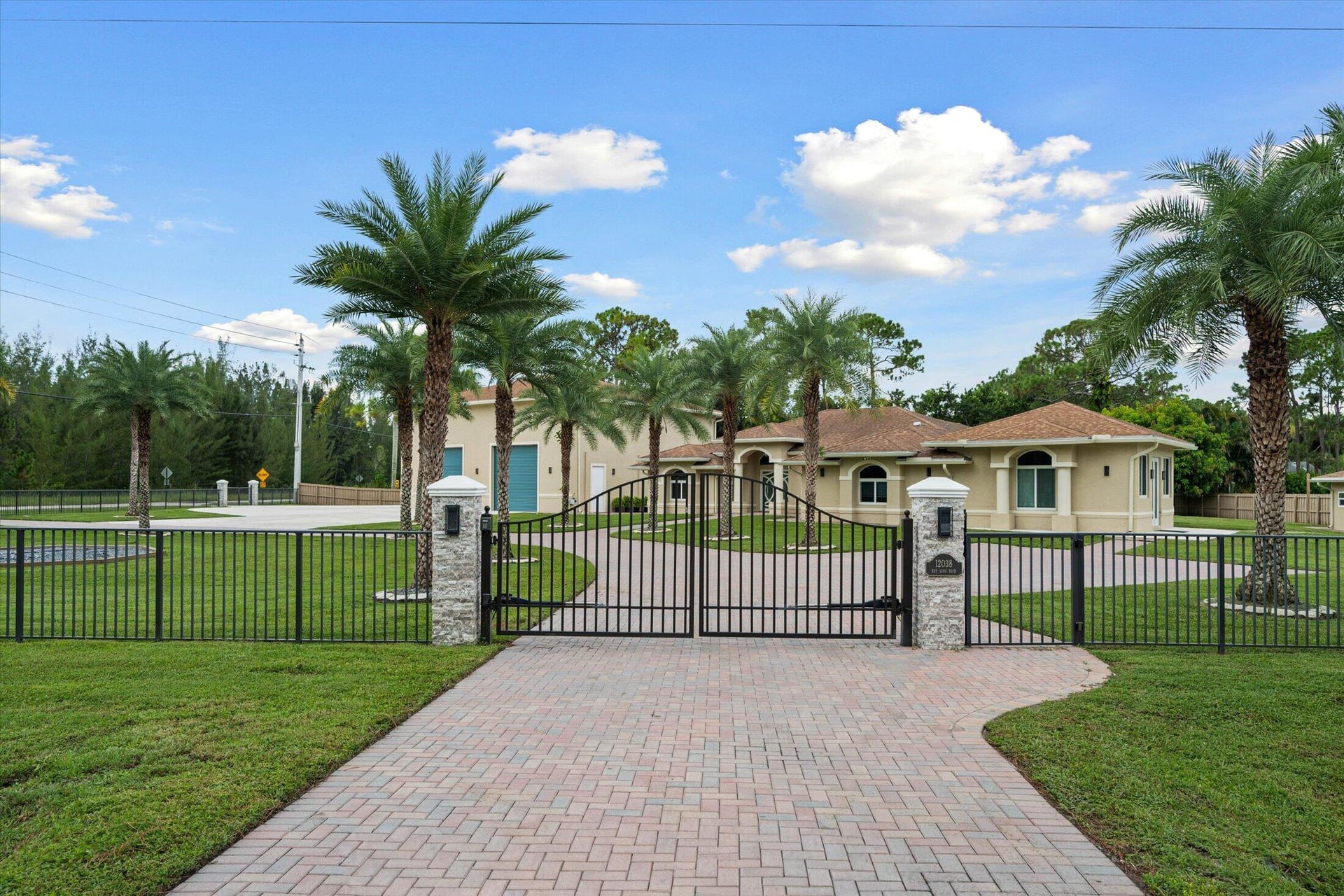 Residence photo 54