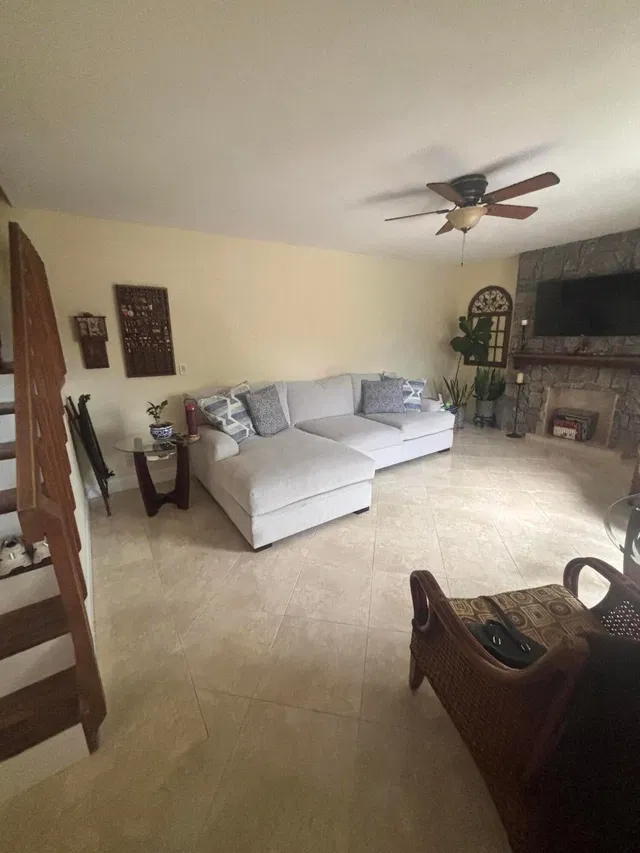 Residence photo 6