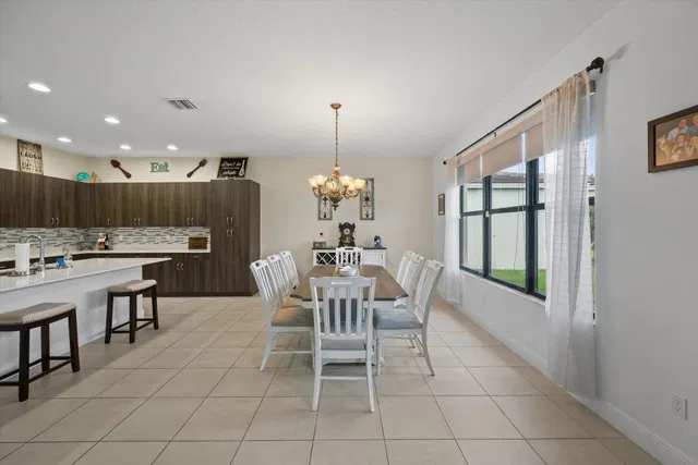 Residence photo 10
