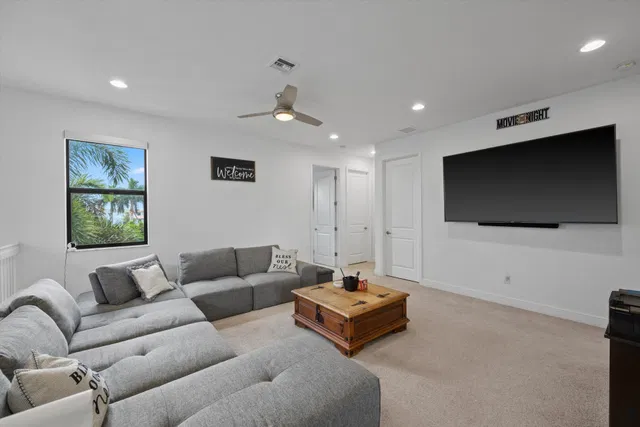Residence photo 19