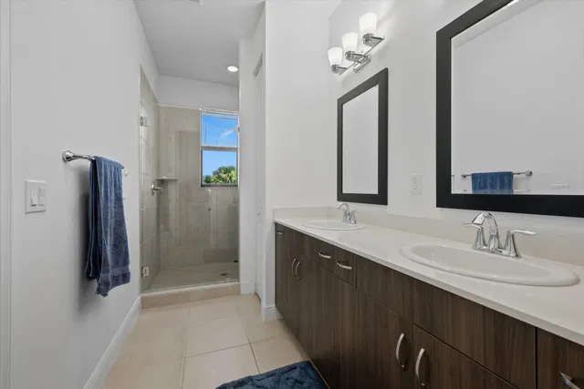 Residence photo 23