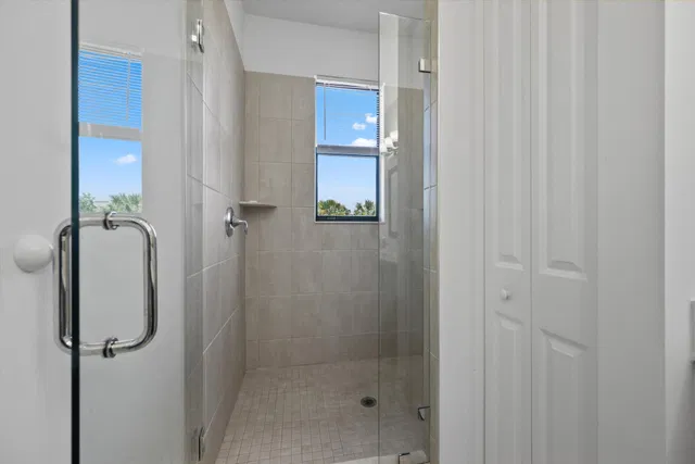Residence photo 24