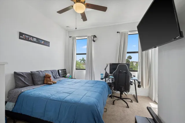 Residence photo 25