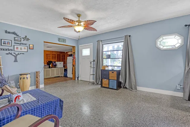 Residence photo 13