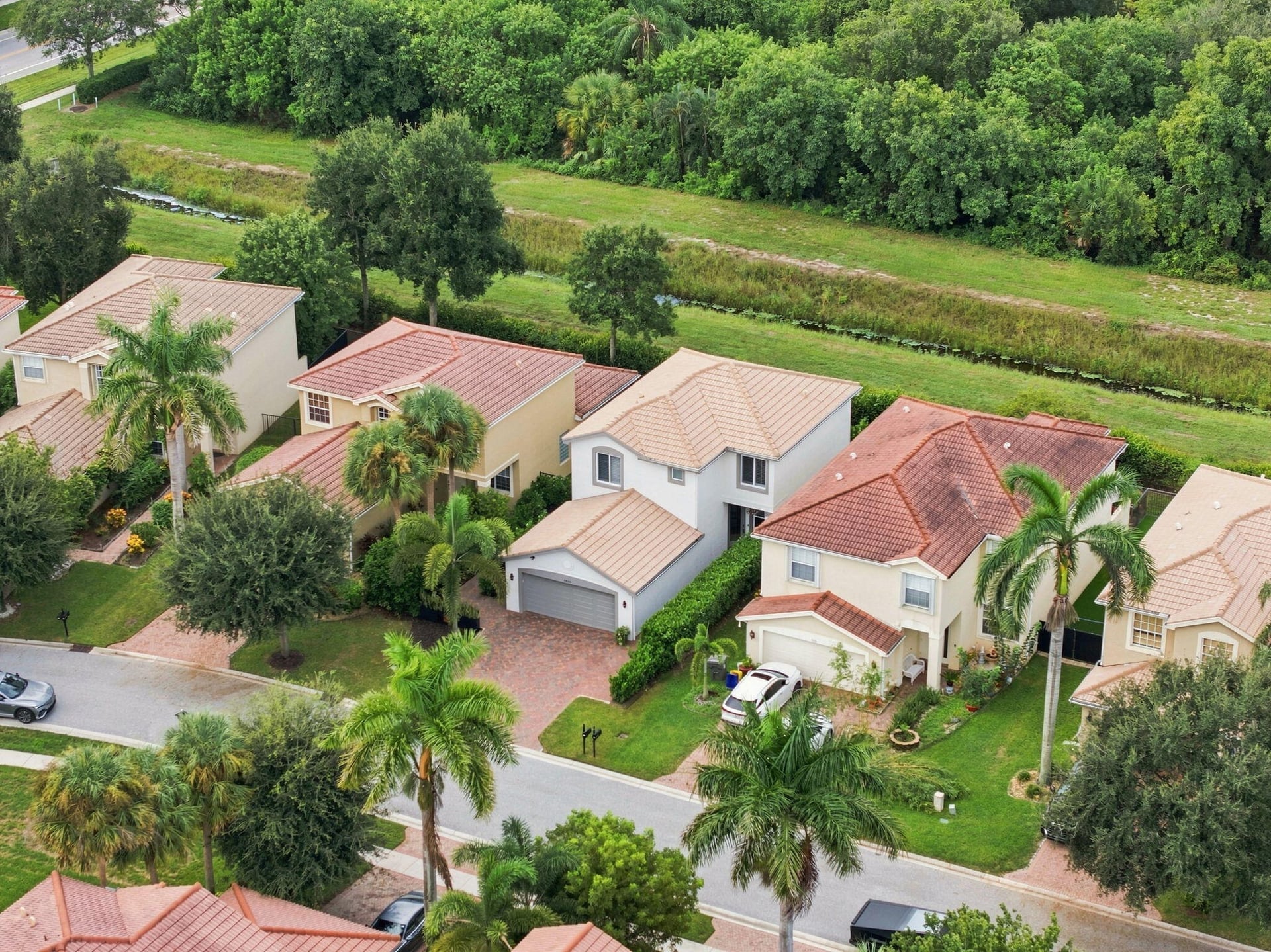 Residence photo 2
