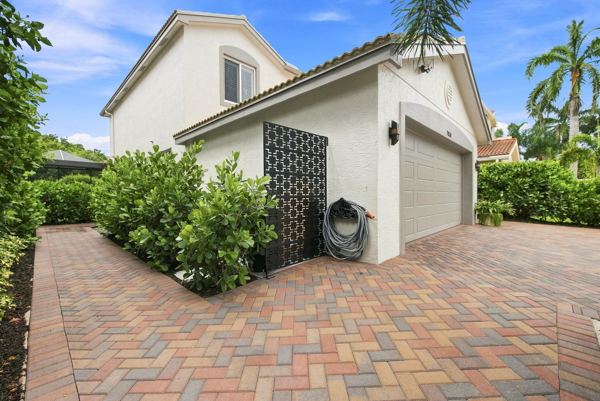 Residence photo 5