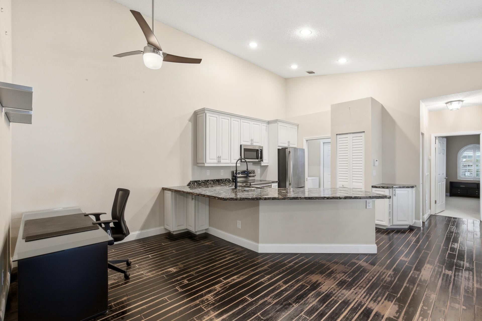 Residence photo 12