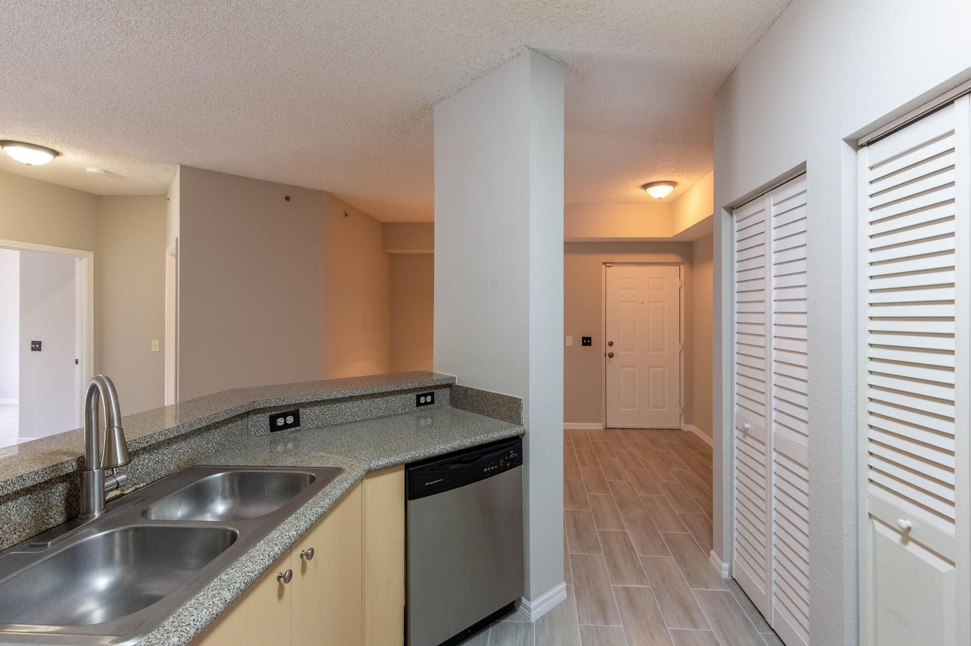  Unit 203 photo 7
