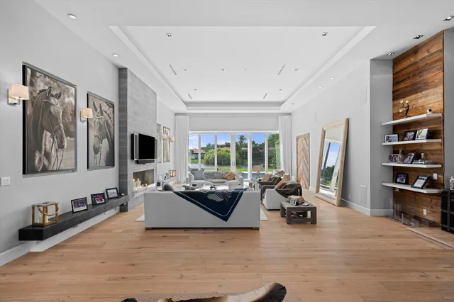 Residence photo 5