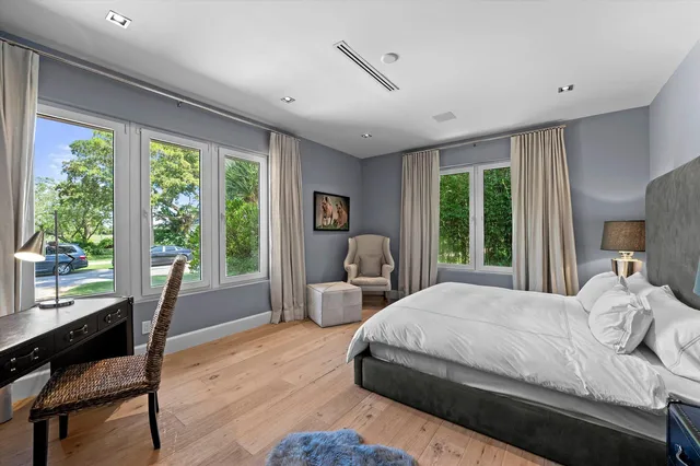 Residence photo 18