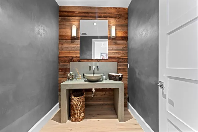 Residence photo 26