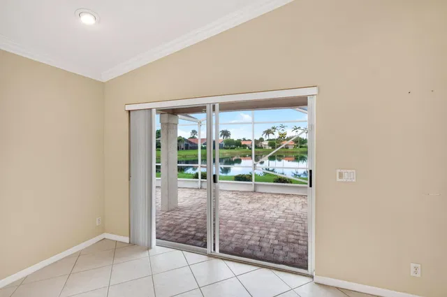  Residence photo 5
