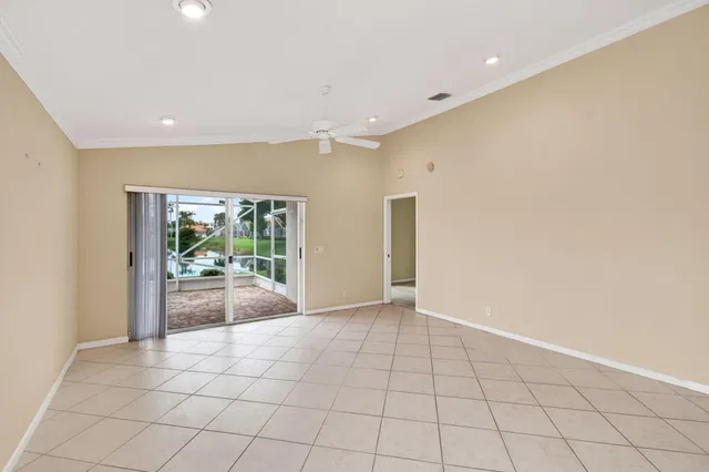  Residence photo 15
