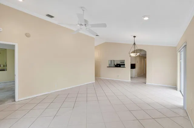  Residence photo 18
