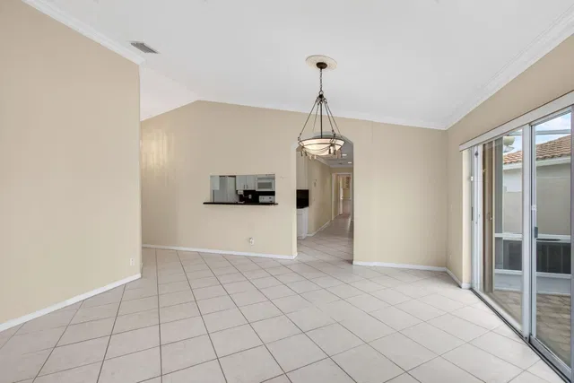 Residence photo 19