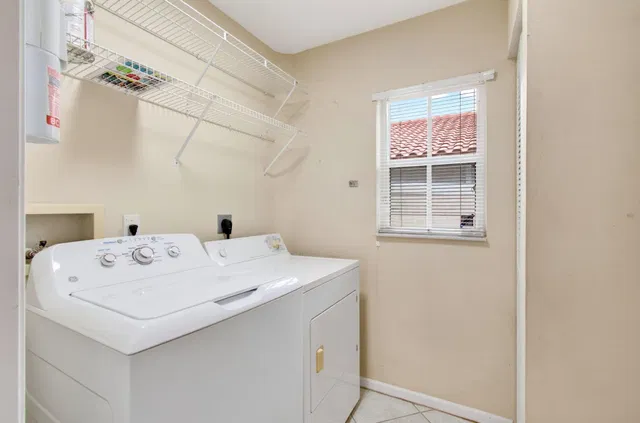  Residence photo 34